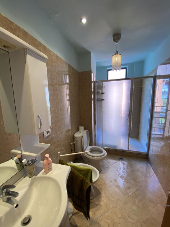 Ne Kamez Shitet Apartament 2+1 Me Hipoteke!