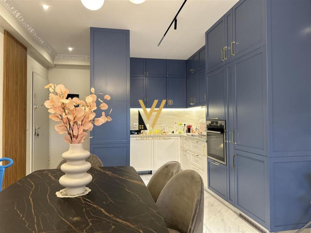 VENDESI APPARTAMENTO 1+1+BLK ALLA KOMUNA DI PARIGI 237.000 EURO