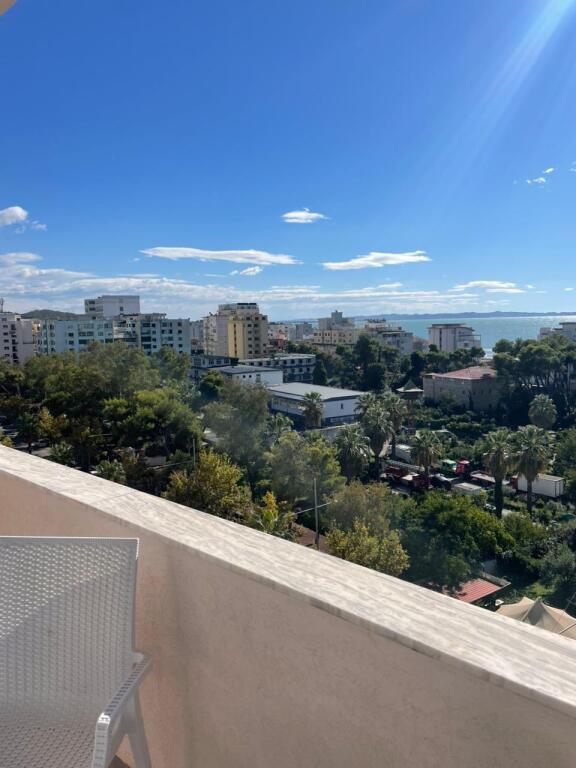 APARTAMENT ME QERA 1+1  Iliria 300 euro