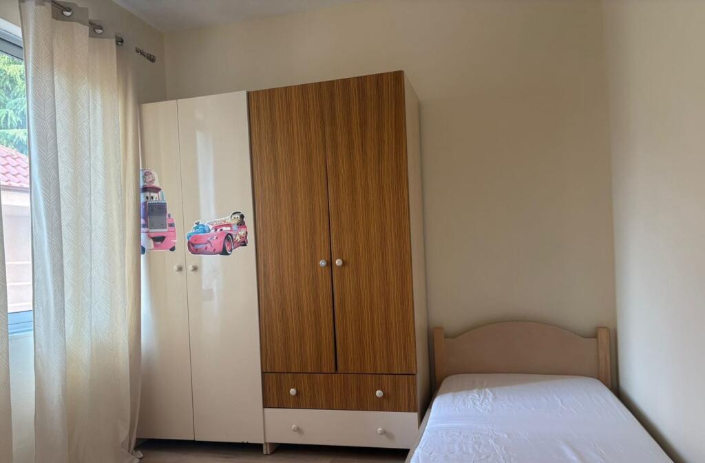Appartamento in affitto 2+1 in Via Elbasan, vicino al Palazzo delle Brigate