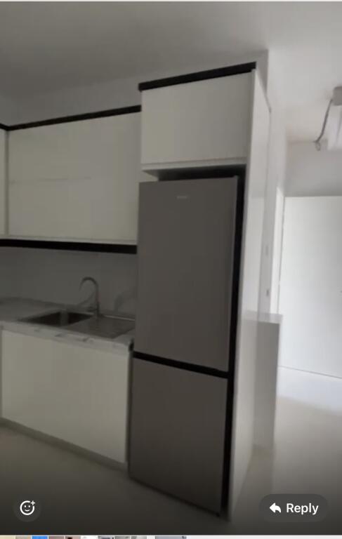 2+1,i mobiluar per here te pare,sauk i ri te xhamia,cmimi 500 euro