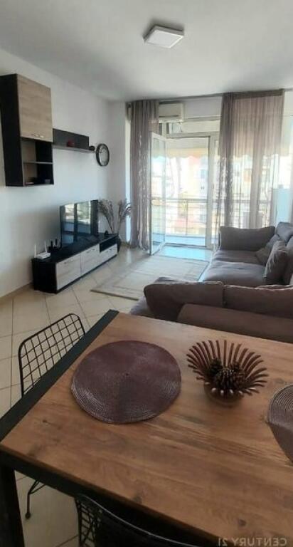 Appartamento 1+1 in Affitto al Mercato Elettrico, Tirana