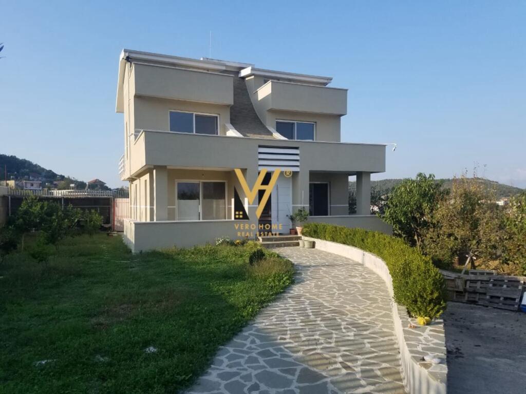 VILLA SU DUE PIANI IN AFFITTO A PRUSH 1.600 EURO