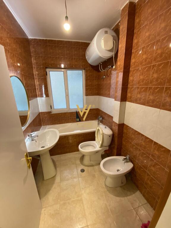 JEPET APARTAMENT 2+1 ME QIRA TE SHESHI WILLSON 800 EURO