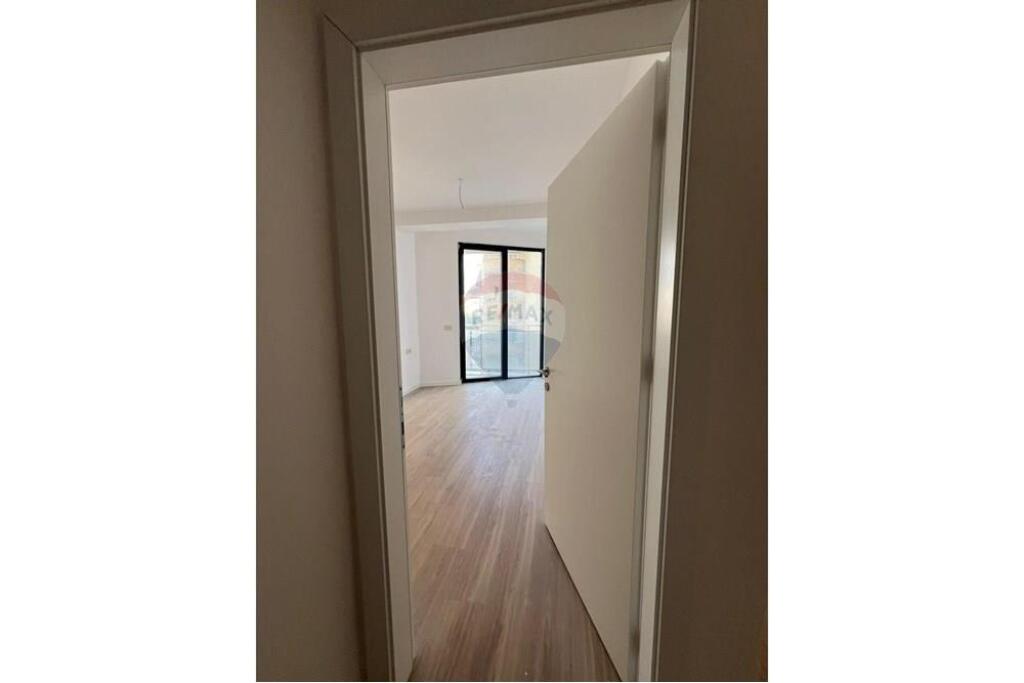 Appartamento 1+1 - In Affitto - Via Mine Peza, Tirana
