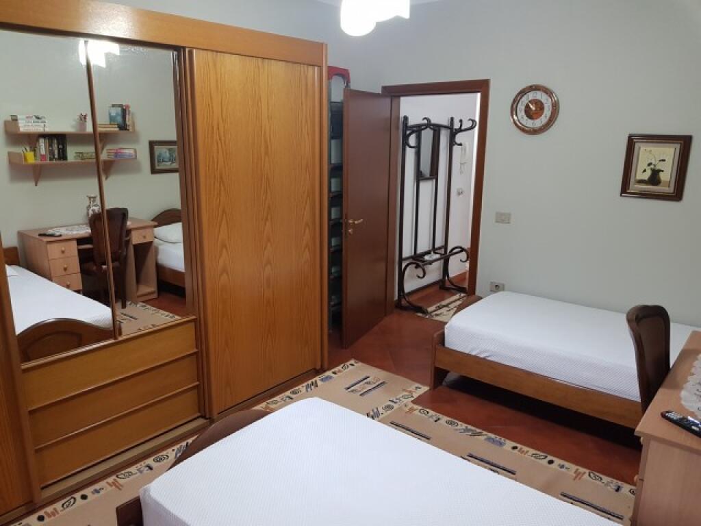 🏠 Jepet me Qira Apartament 1+1