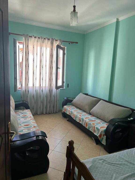 jepet apartament 2+1 me qira te kthesa e kamzes