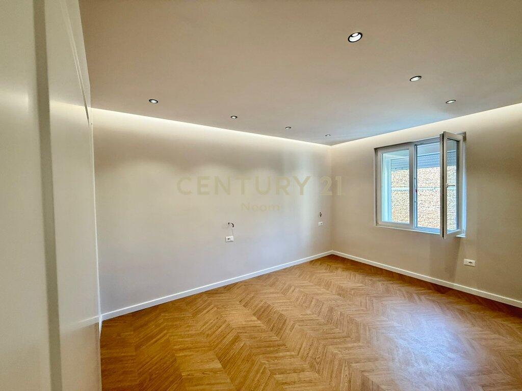 SHITET APARTAMENT 2+1, MYSLYM SHYR 255,000 €