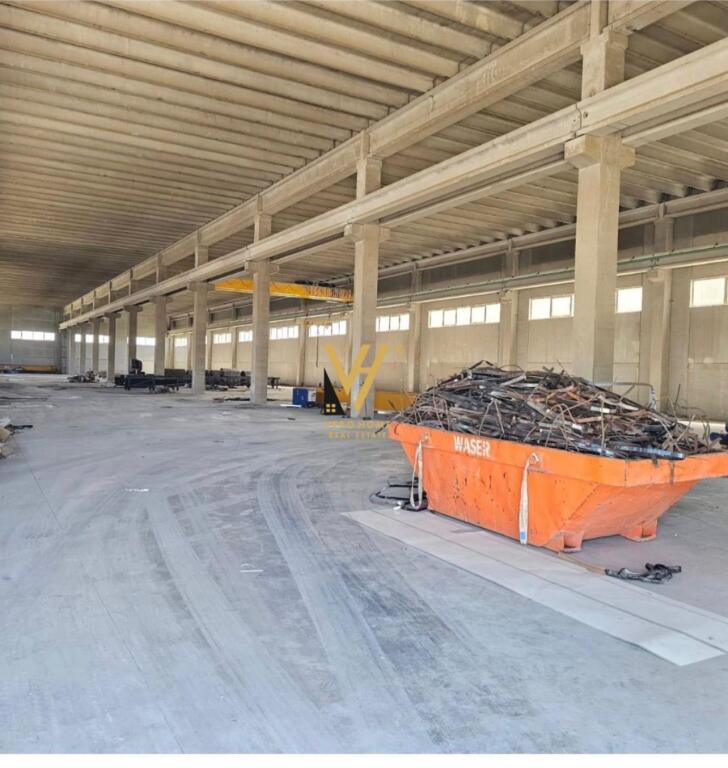 CAPANNONE 10.000 M2 IN AFFITTO SULL'AUTOSTRADA TR - DR 10.500 EURO