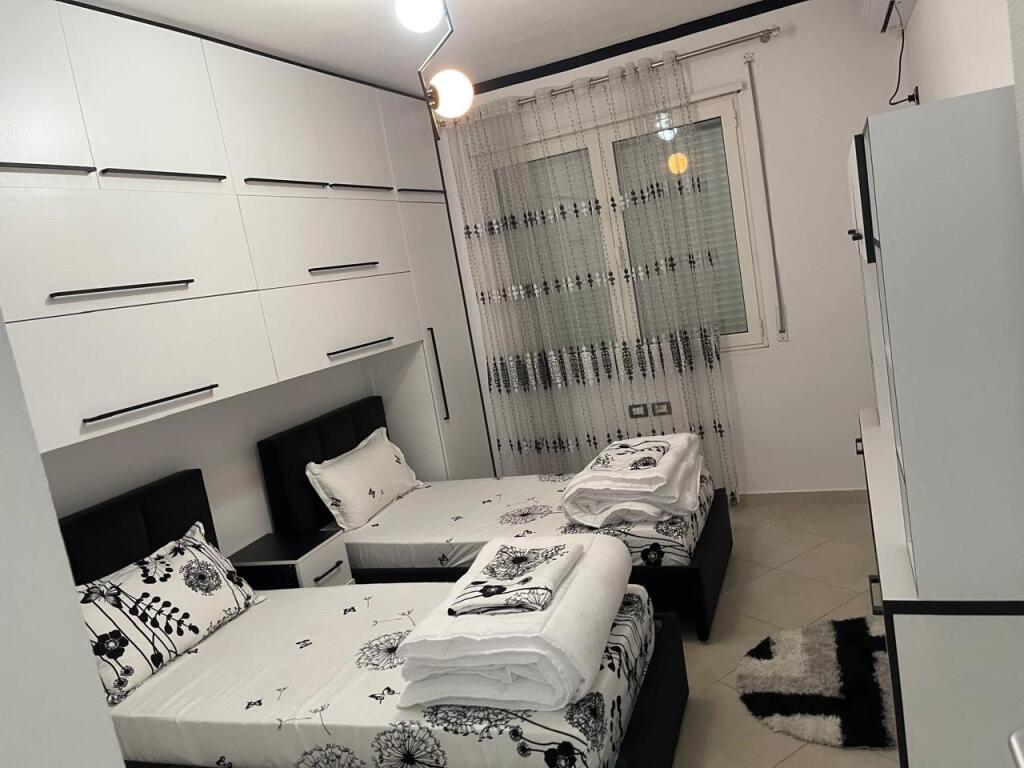 For Rent Apartment 2+1+2+Parking Space, Dry Lake, 750€