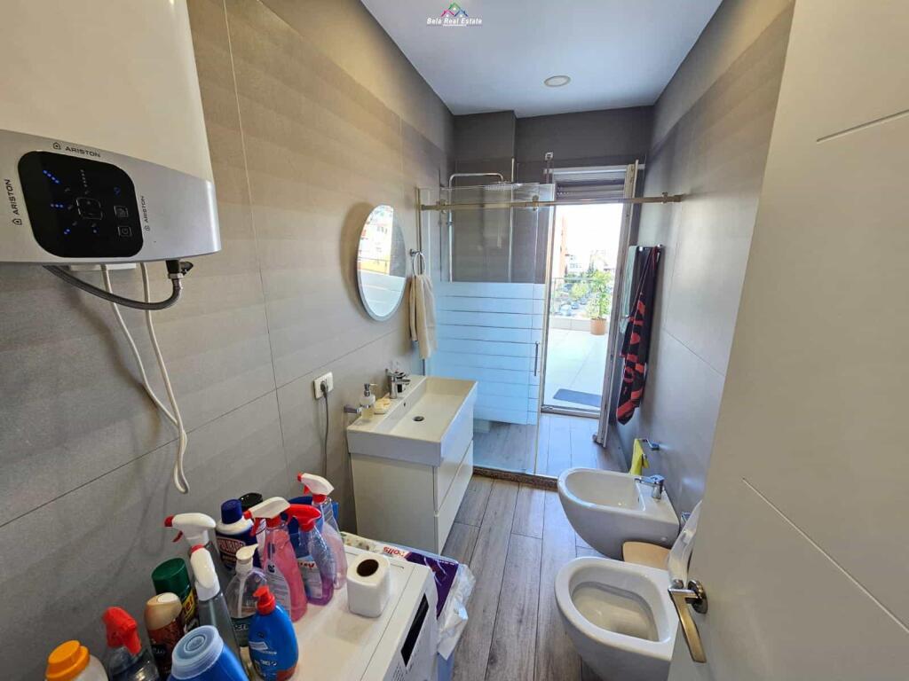 Apartament Ne Shitje 3+1 ne Laprake (ID B130104) Tirane