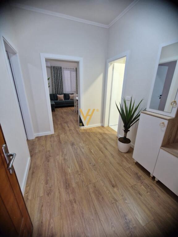 JEPET APARTAMENT 2+1+BLK ME QERA NE VASIL SHANTO 750 EURO