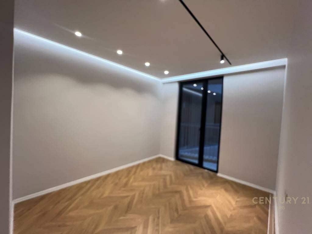Office space for rent at Mine Peza Street