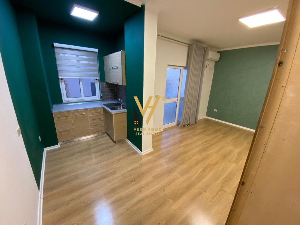 JEPET APARTAMENT 2+1 ME QIRA TE SHESHI WILLSON 800 EURO