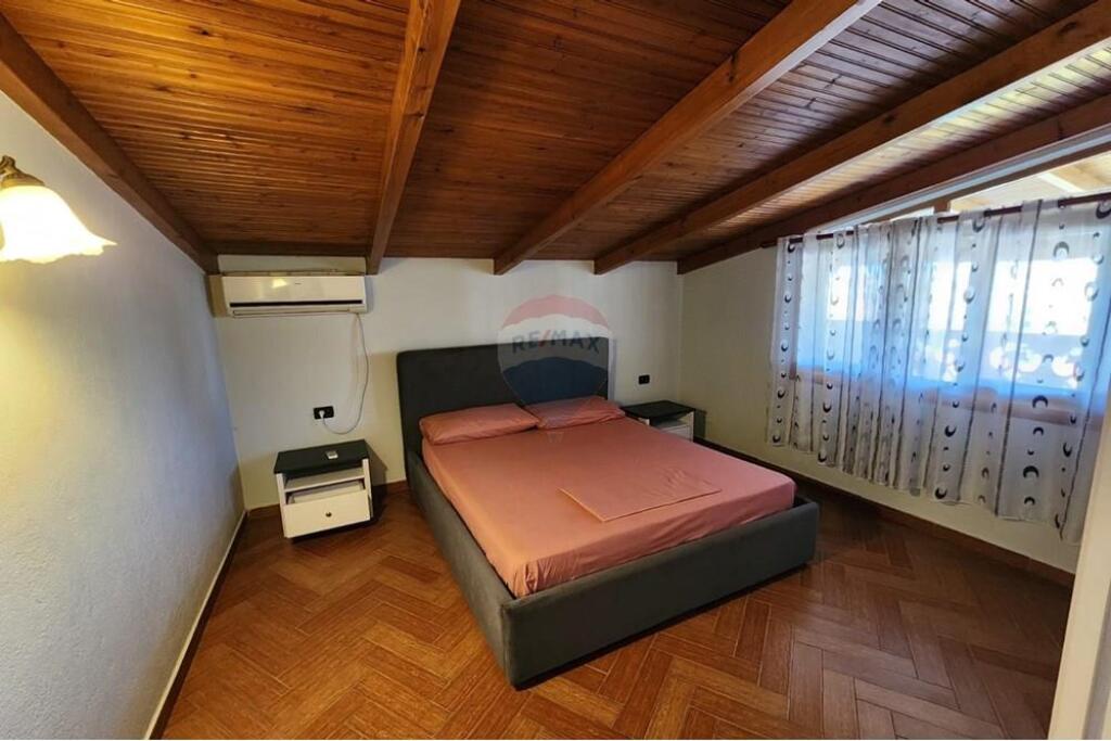 Lingue straniere, Tirana, Villa in affitto 3+1