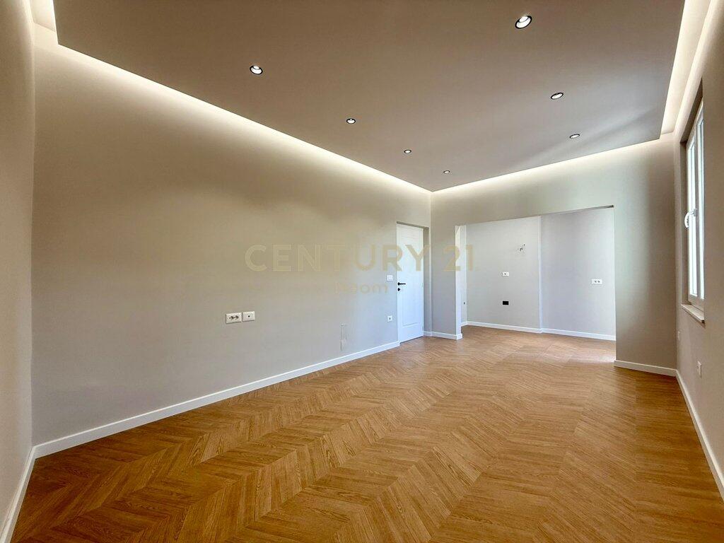 SHITET APARTAMENT 2+1, MYSLYM SHYR 255,000 €