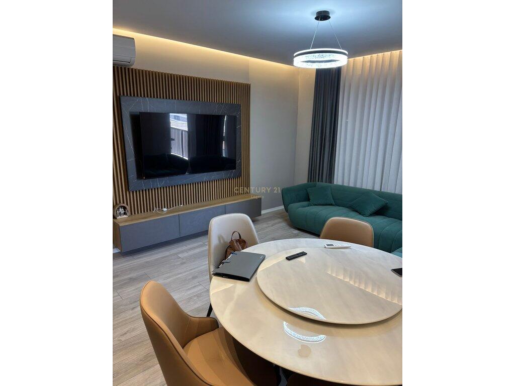 🏢 Jepet me qira apartament 1+1 + post parkimi 📍 tek QTU