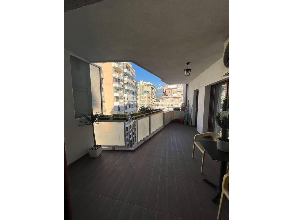 Rent, Apartment 2+1+ Parking Space, Blloku, Tirana.