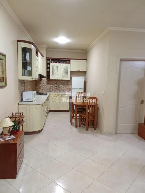 Qera Apartament, 1+1, te Kopeshti Botanik, 650 Euro/Muaj