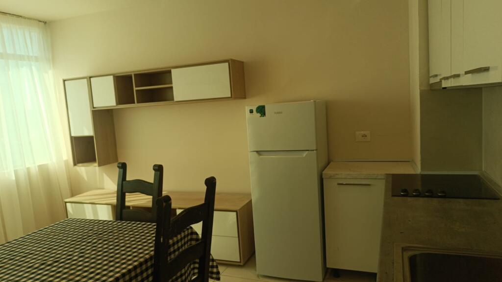🏡 Appartamento 2+1 in affitto presso l'ex Mercato Elettrico, Tirana