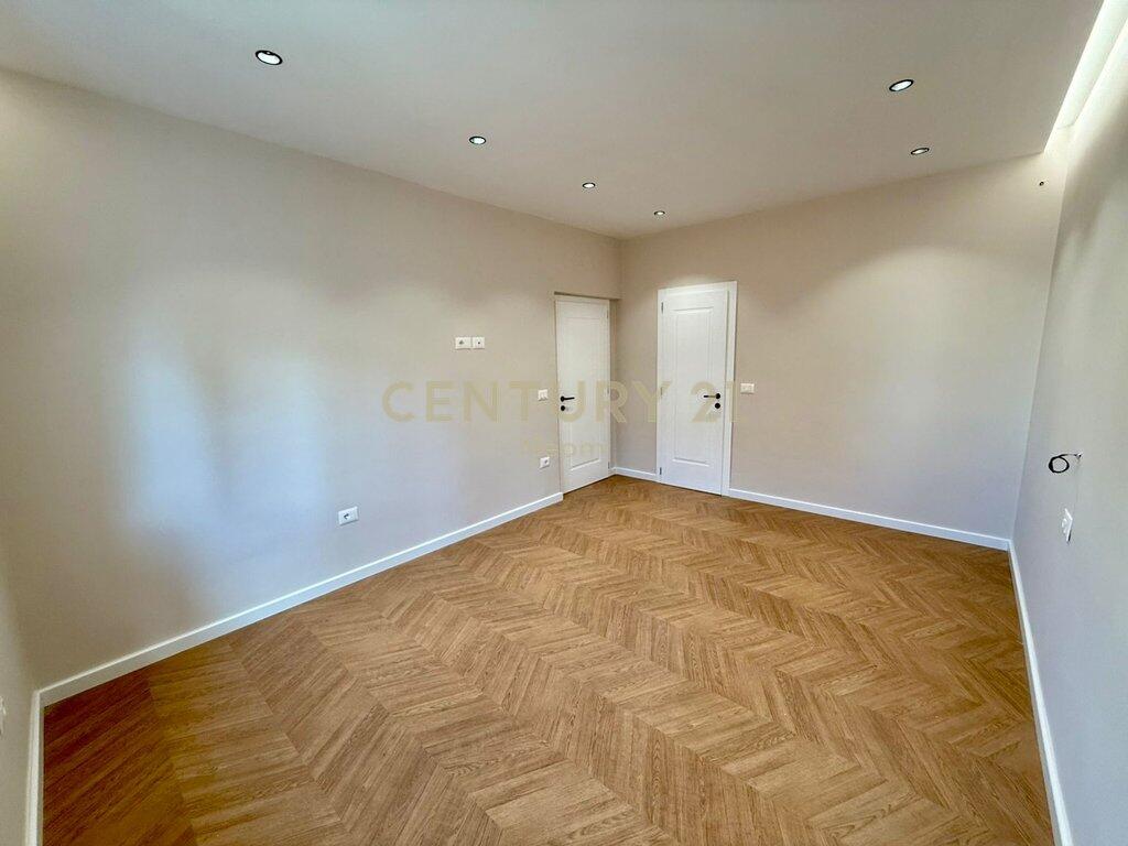 SHITET APARTAMENT 2+1, MYSLYM SHYR 255,000 €