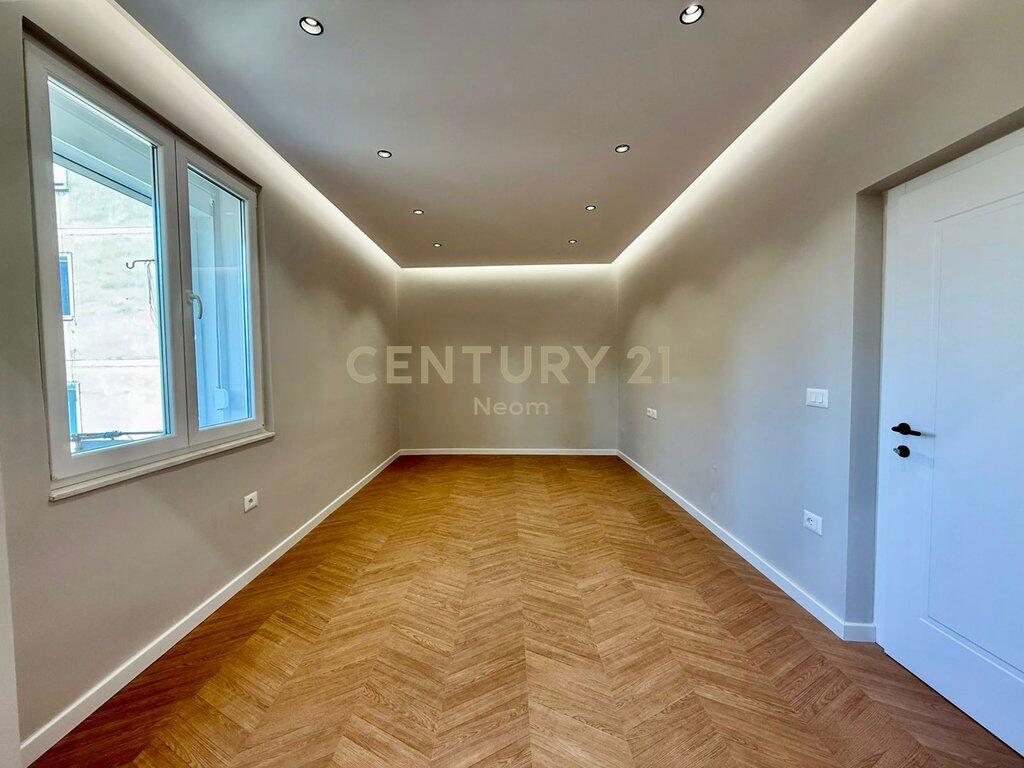 SHITET APARTAMENT 2+1, MYSLYM SHYR 255,000 €
