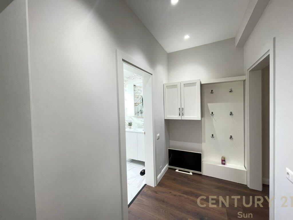 2+1 APARTMENT FOR RENT ON DURRES STREET! 1,200 € /Month
