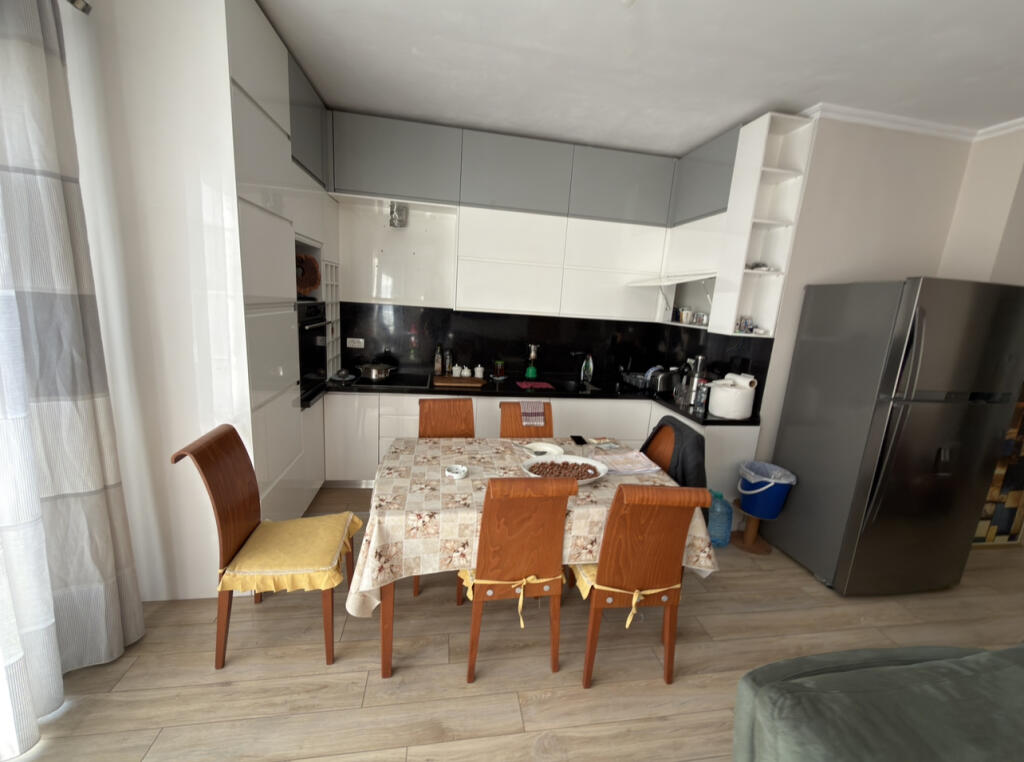 📣 VENDESI SUPER Appartamento 3+1 Con Veranda 📍 Laprake ✨