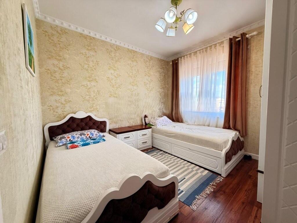 Shitet apartament premium 2+1+2+post parkimi ne kompleksin Sima Com, Unaza e re. 320,000 € /Muaj