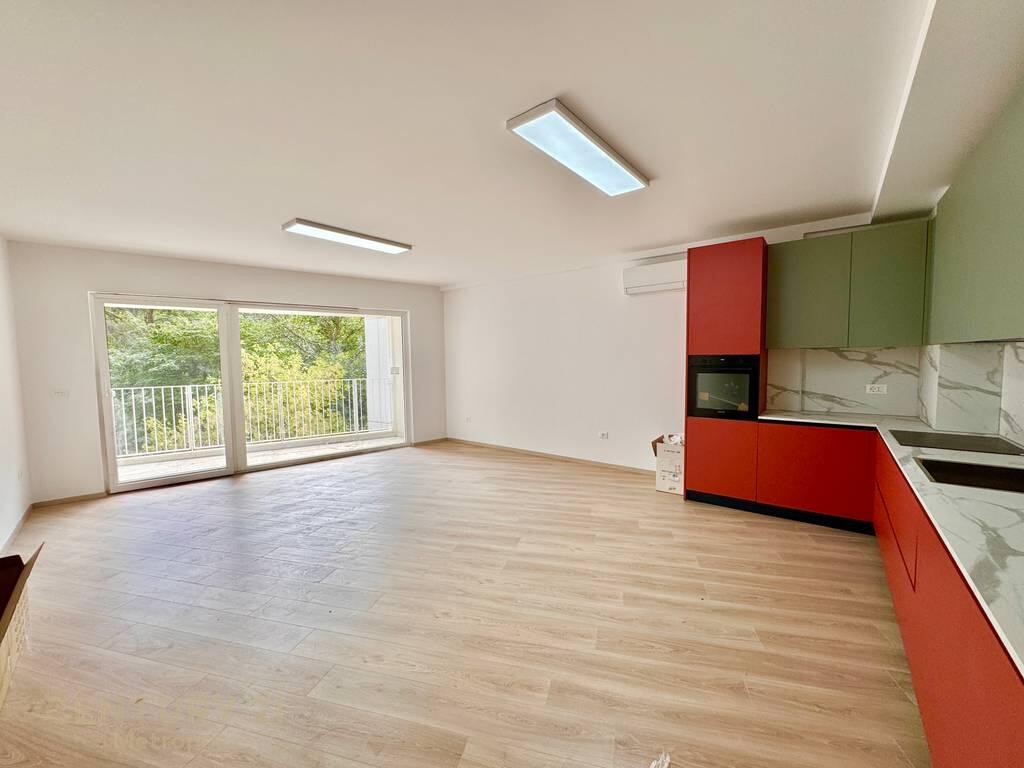 JEPET ME QERA PER ZYRA APARTAMENT 128 M2, STADIUMIT AIR ALBANIA !