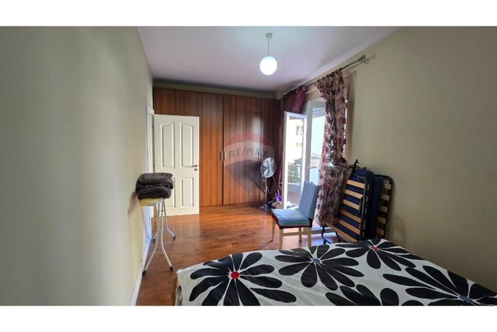 Apartment 2+1 with a super veranda for sale in Yzberisht