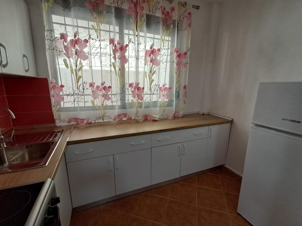 FOR RENT – FIRST FLOOR OF A VILLA 1+1 📍 Neighborhood no.10 (New Neighborhood) – Durrës