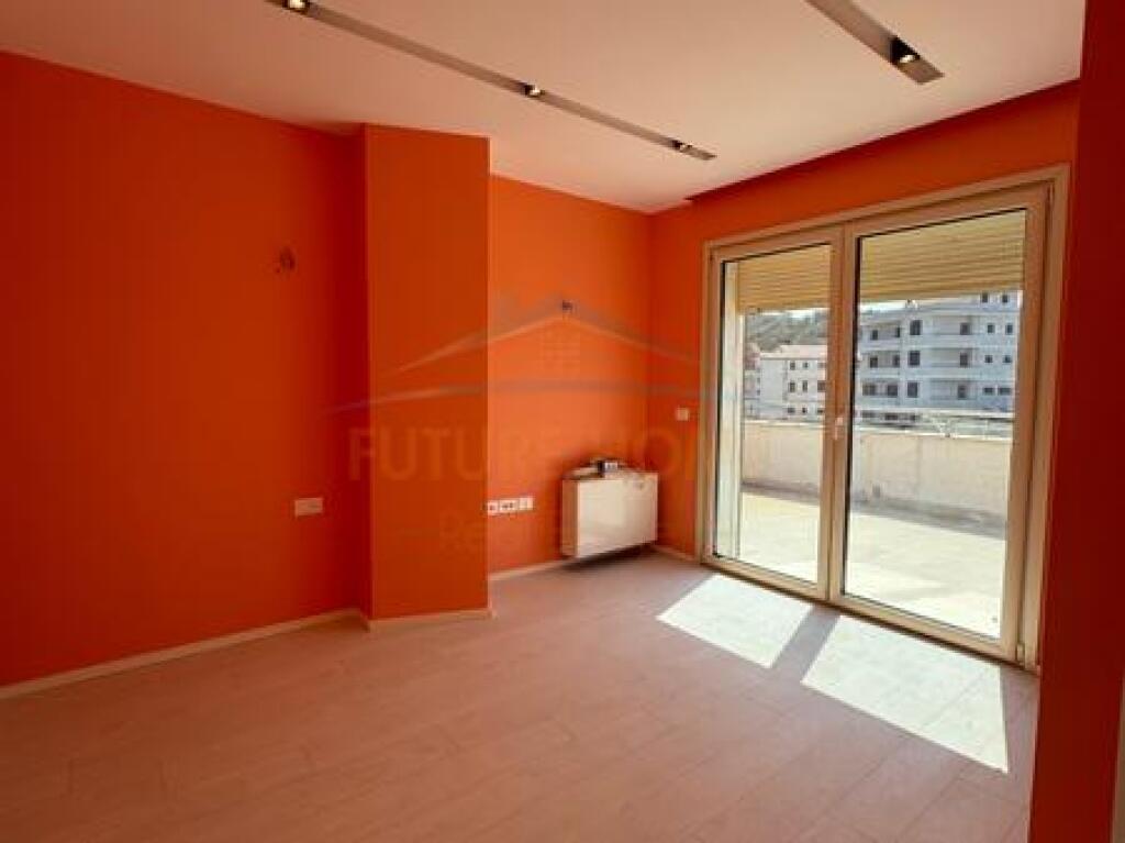Shitet, Apartament 3+1, Tufine, Tirane.