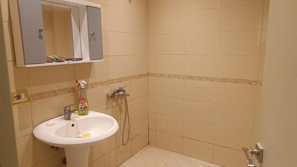 🏡 Appartamento 2+1 in affitto presso l'ex Mercato Elettrico, Tirana