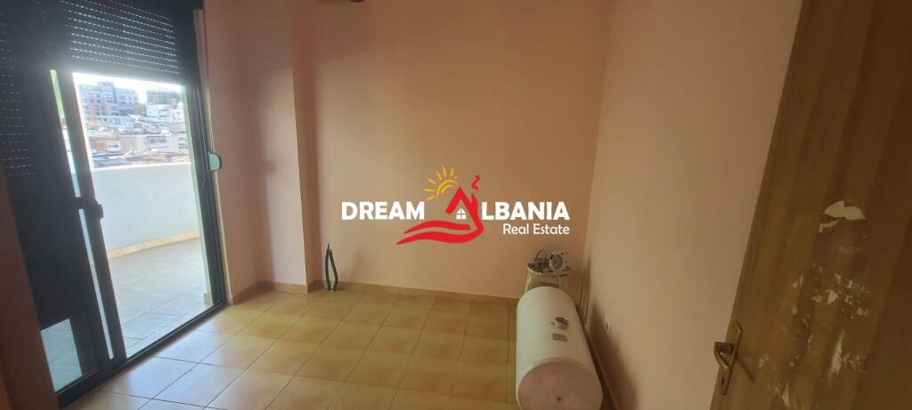 Apartament/Ambient Biznesi me Qera, prane Ministrise se Jashtme (ID 42213410)