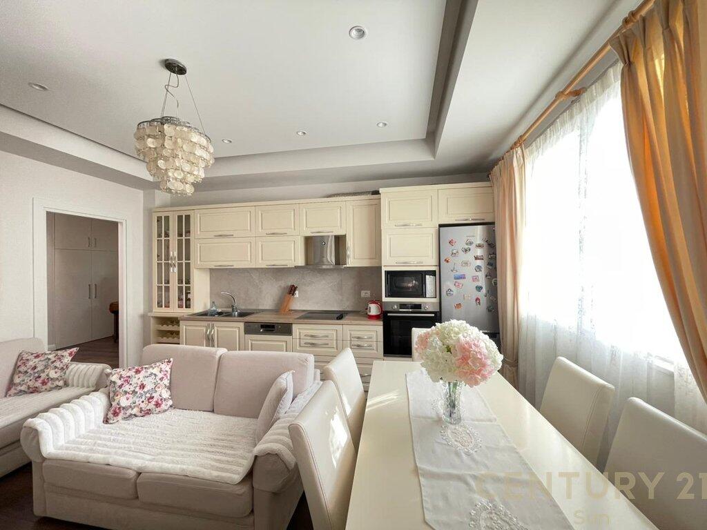 2+1 APARTMENT FOR RENT ON DURRES STREET! 1,200 € /Month