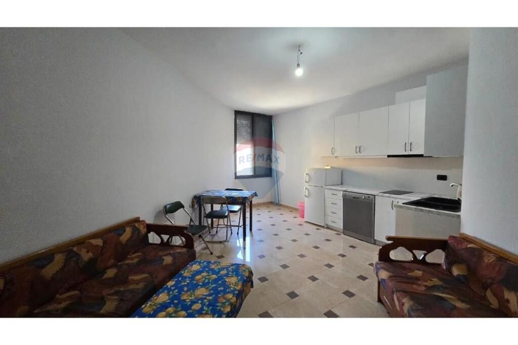 Appartamento spazioso (2+1) in affitto, Via Frang BardhI Kodra e Diellit!