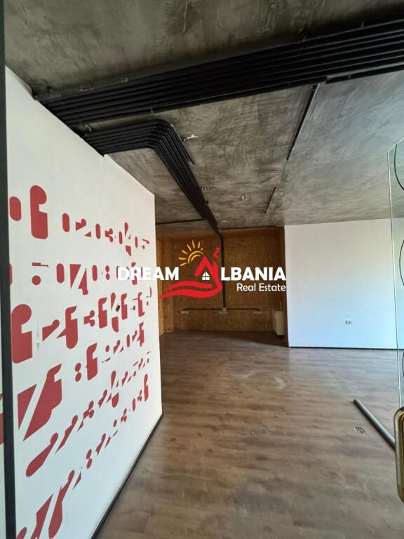 Locale Commerciale/Ufficio in affitto a Myslym Shyr, vicino alla “Corte Suprema”– Tirana (ID 42611364)