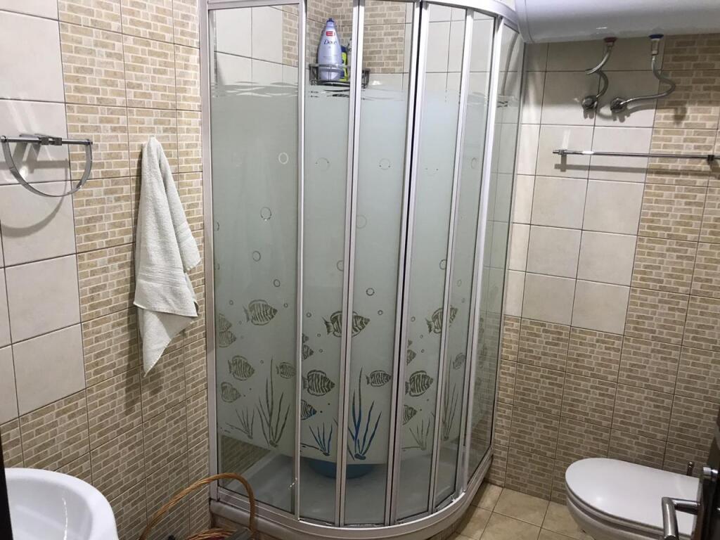 Jepet Apartament me qera