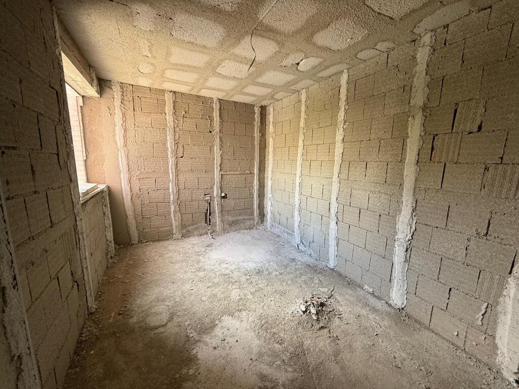 Shitet apartament 2+1 te Ish fusha e aviacionit