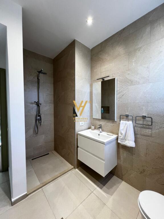 VILLA SU DUE PIANI IN AFFITTO A PRUSH 1.600 EURO
