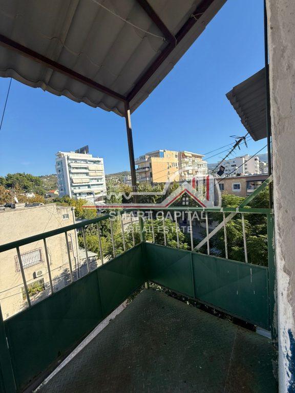 APPARTAMENTO 1+1 IN VENDITA – VICINO ALLA SCUOLA PERLA, VLORE!!!
