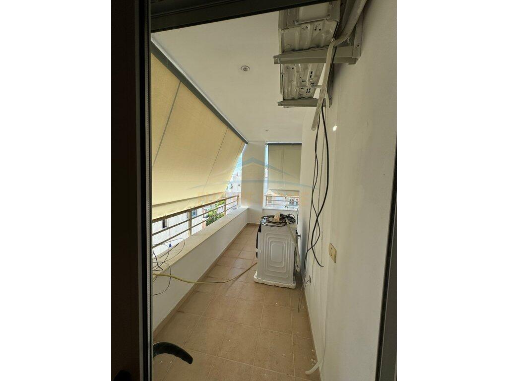 Affittasi Super Appartamento 3+1+2+Parcheggio in Affitto, Fresk, 600€