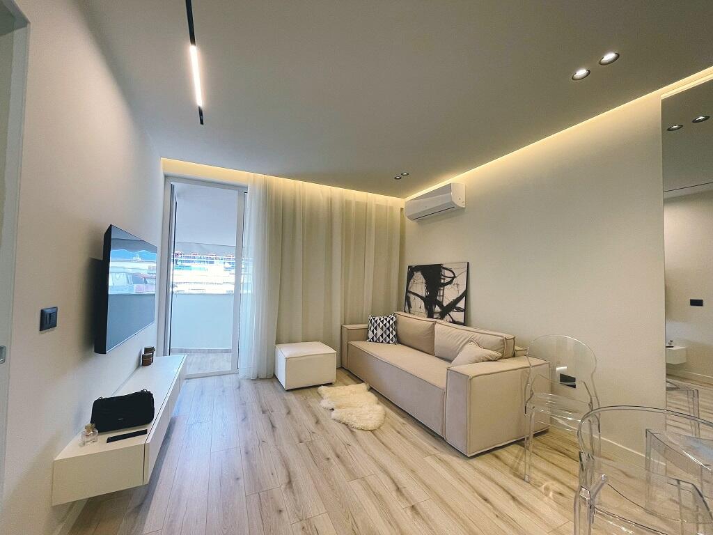 Appartamento 1+1 in AFFITTO presso Komuna e Parisit