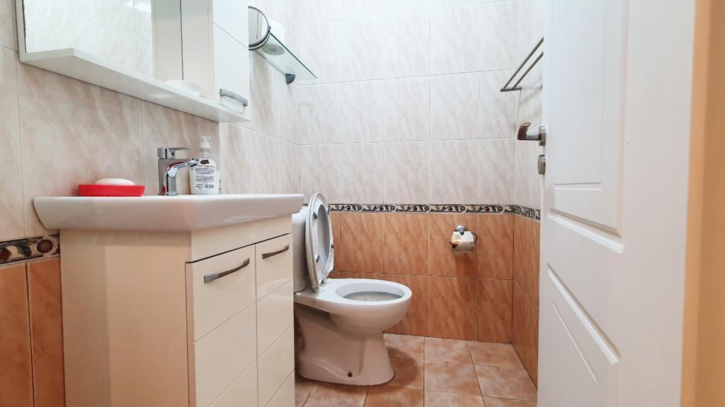 🏠 Jepet me Qira Apartament 1+1