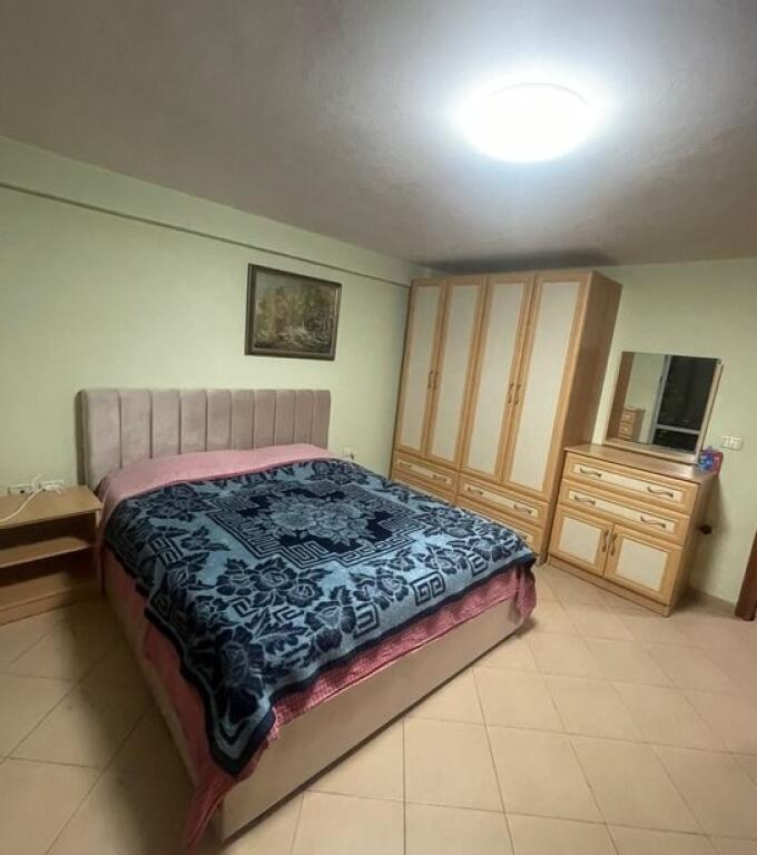 Qera , Apartament , 2+1 , Shkolla e Kuqe , Tirane .
