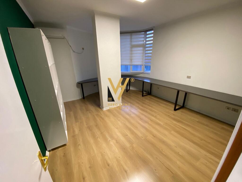 JEPET APARTAMENT 2+1 ME QIRA TE SHESHI WILLSON 800 EURO