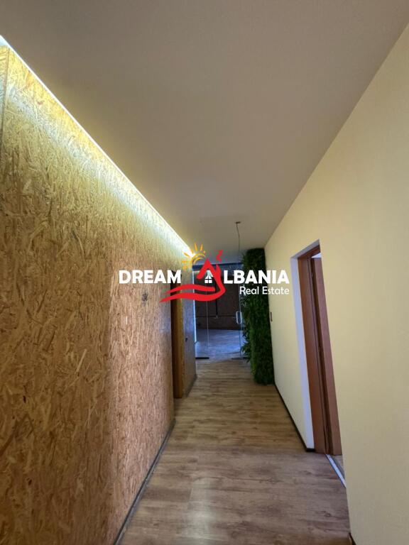 Locale Commerciale/Ufficio in affitto a Myslym Shyr, vicino alla “Corte Suprema”– Tirana (ID 42611364)