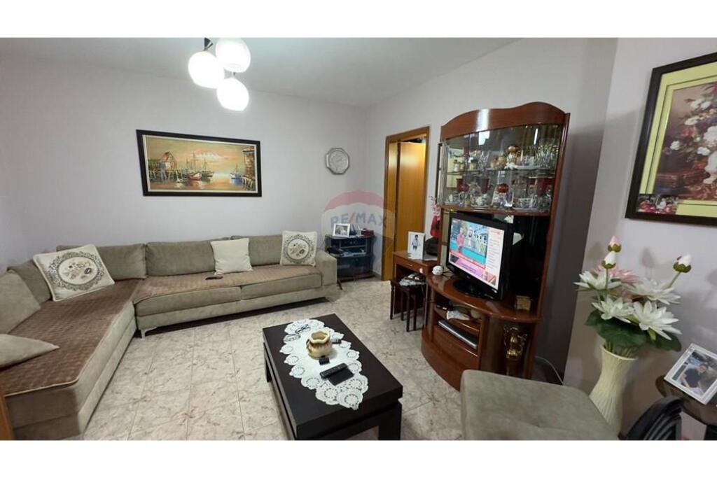 Apartament 1+1 per qira tek Rruga e Bogdaneve!