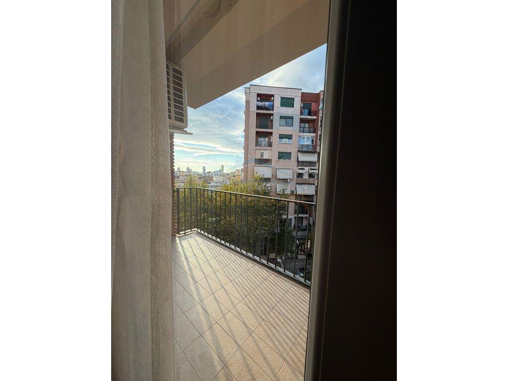 L'appartamento si trova in via Ali Demi.